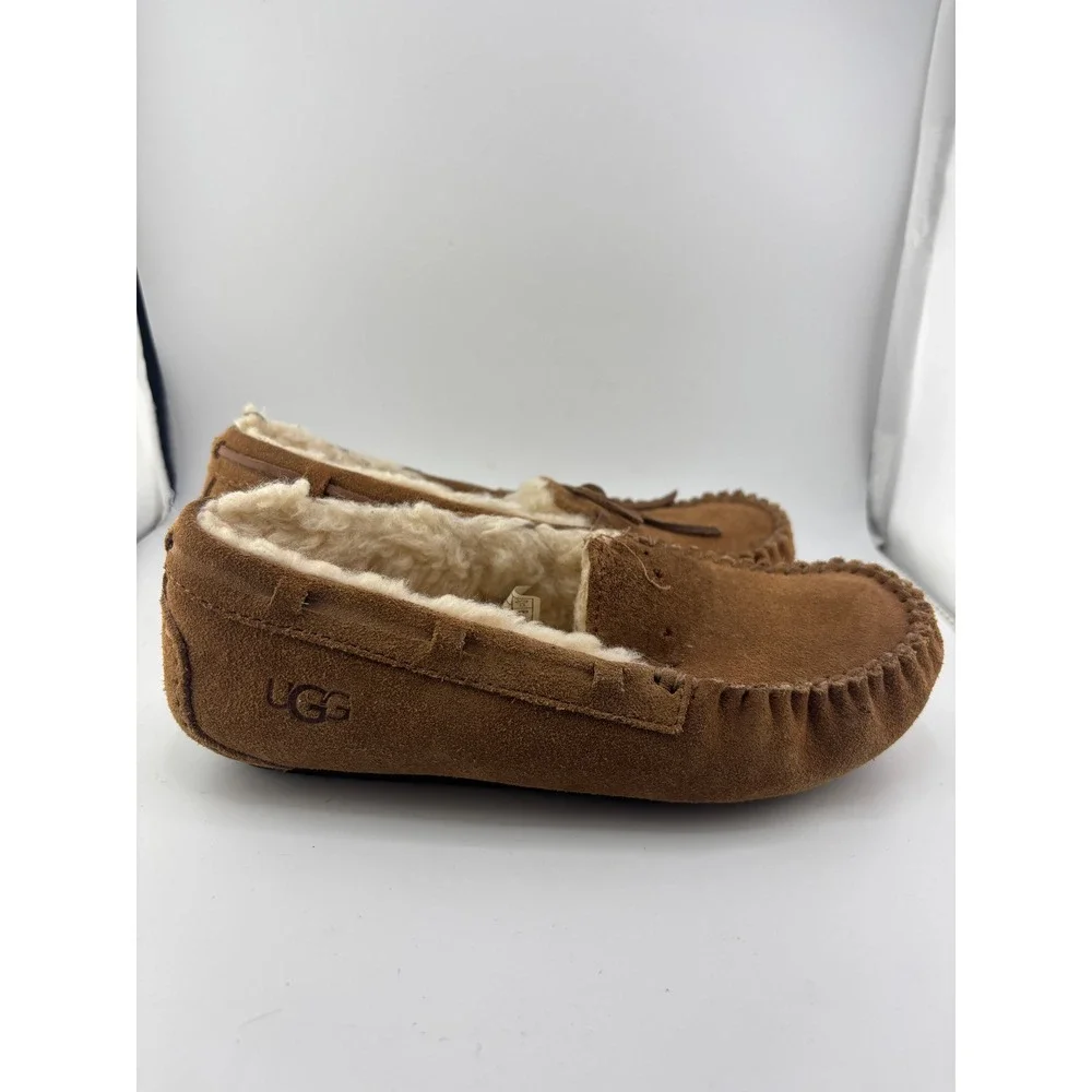 UGG Kids Dakota Moccasin Slippers Chestnut Suede 5296 Size 3 Kids